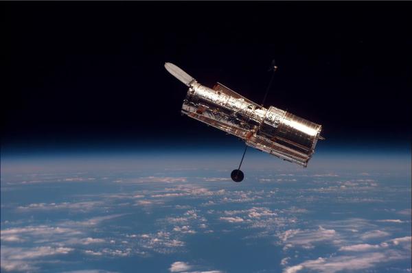 Телескопы Hubble и Chandra могут остаться без денег
