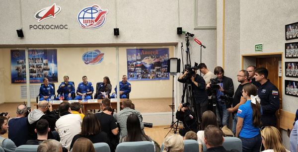 Предполетная пресс-конференция экипажа корабля «Союз МС-24» — Новости Космонавтики