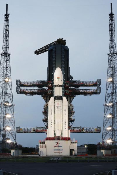 В Индии запустили свой второй луноход. Детальный обзор миссии «Чандраян-3» и видео её запуска.