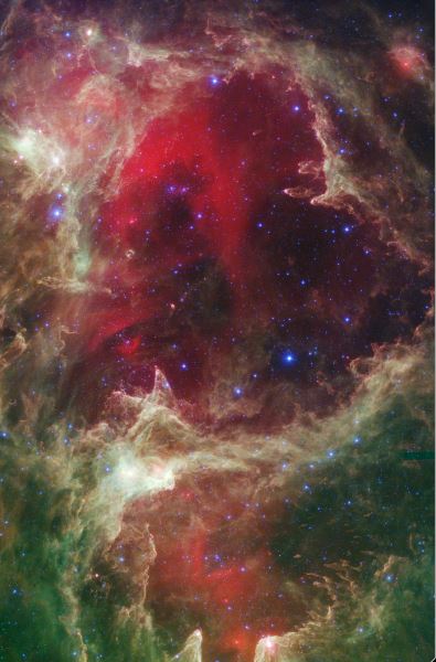 Hubble показал осенние краски туманности Души