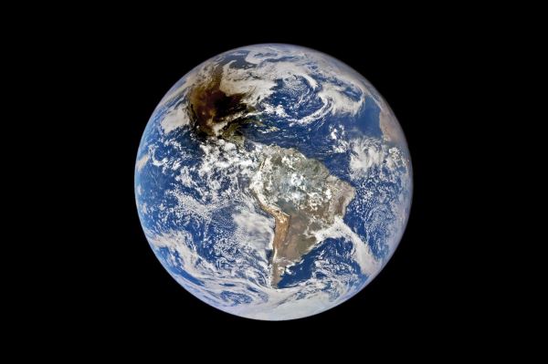 Солнечное затмение из космоса: NASA показала тень Луны на Земле с расстояния миллиона км