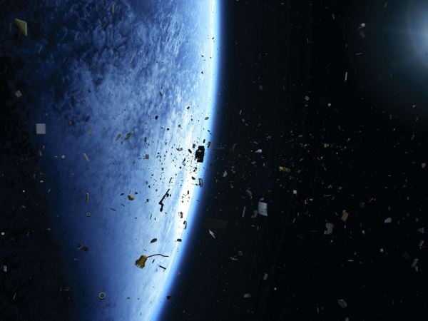 США выписали первый в истории штраф за космический мусор
