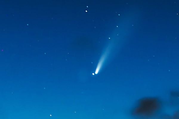 Комета «холодный вулкан» приближается к Земле